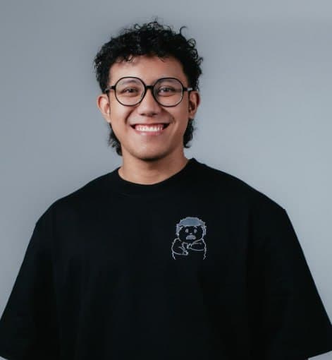 Nicholas Paz